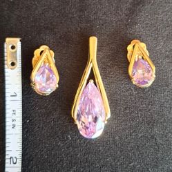 Gold plated Pendant and Earrings clips 