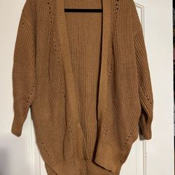 Tan Cardigan Size: Medium