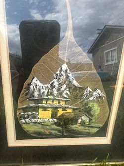 Painted leaf art