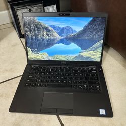 Dell latitude 5400 laptop Mint Condition Works Perfect Like New 