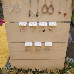 Resin Art and Jewelry 