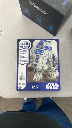 R2D2 CARDSTOCK MODEL KIT (201 pcs)