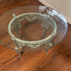 Coffee table and side table