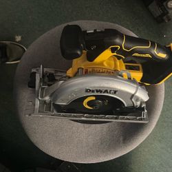 Dewalt Brushless 6-1/2 Circular Saw 