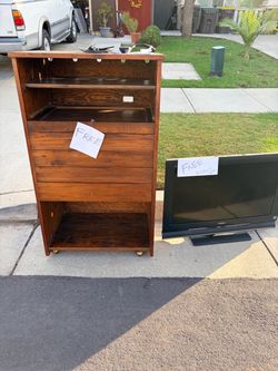 Free TV & entertainment cabinet