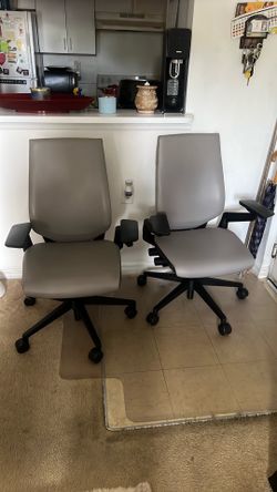 Steelcase gestures Miami Gardens 2 for $500