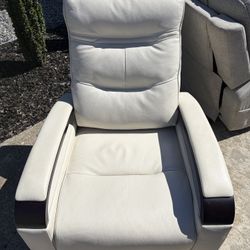 Elvina electric recliner