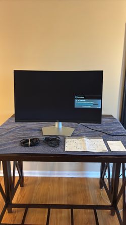 Dell 31.5” curved monitor S3221QS
