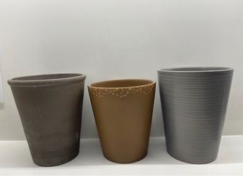 3 small ceramic planters