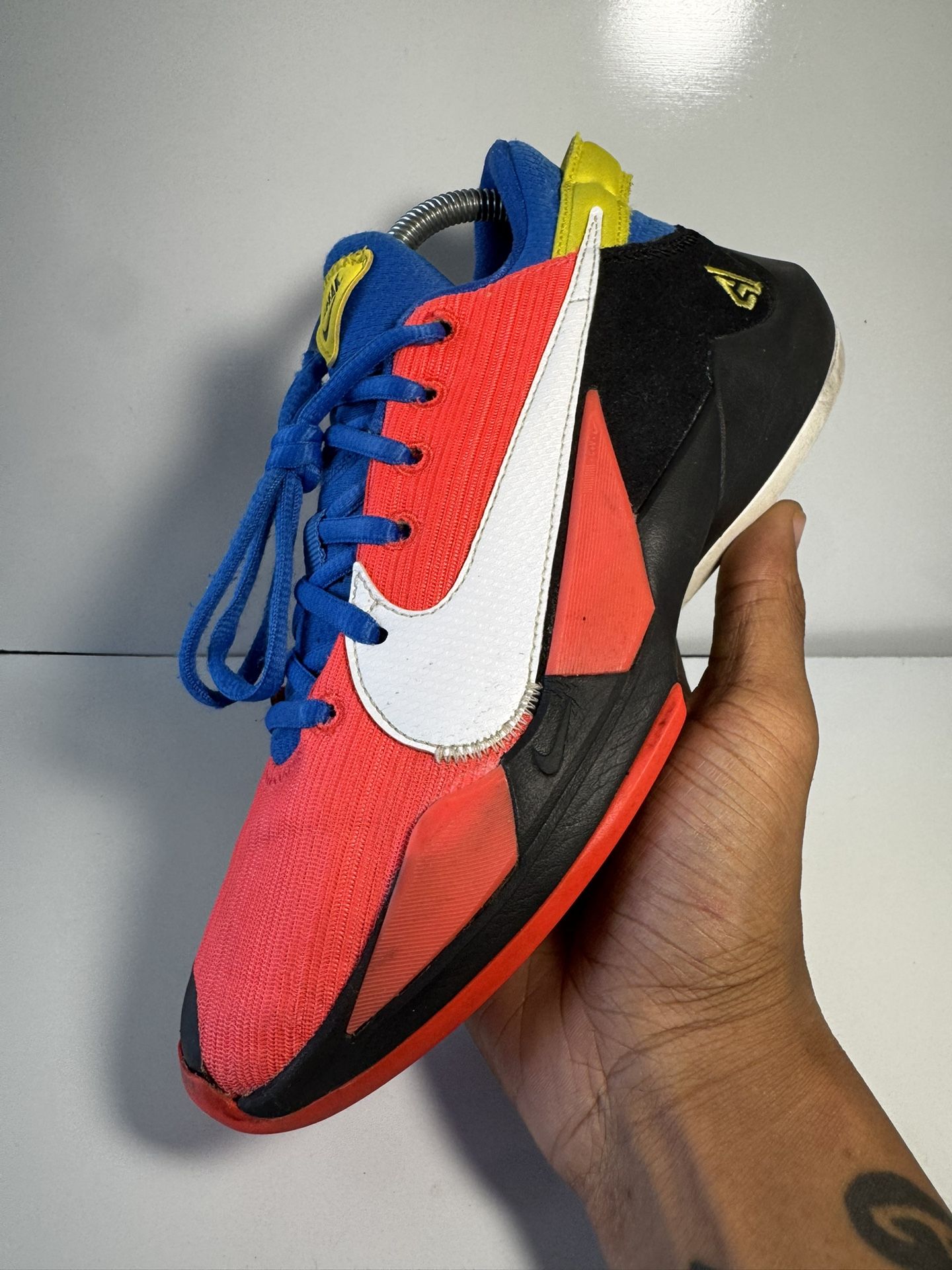 Nike Giannis Freak 2 “Bright Crimson” GS Size 5Y