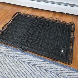 Medium collapsible dog kennel