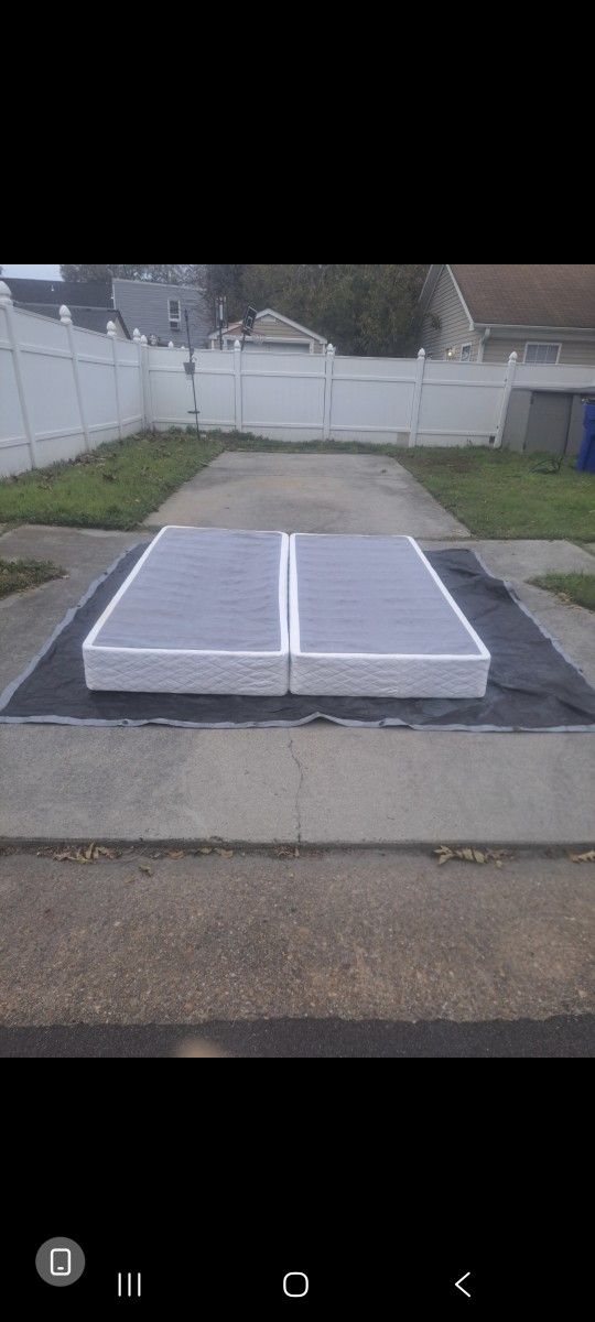 OFFICICL HEAVY DUTY KING SIZE BOX SPRINGS