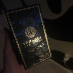 Versace Pour Homme Oud Noir Fragrance