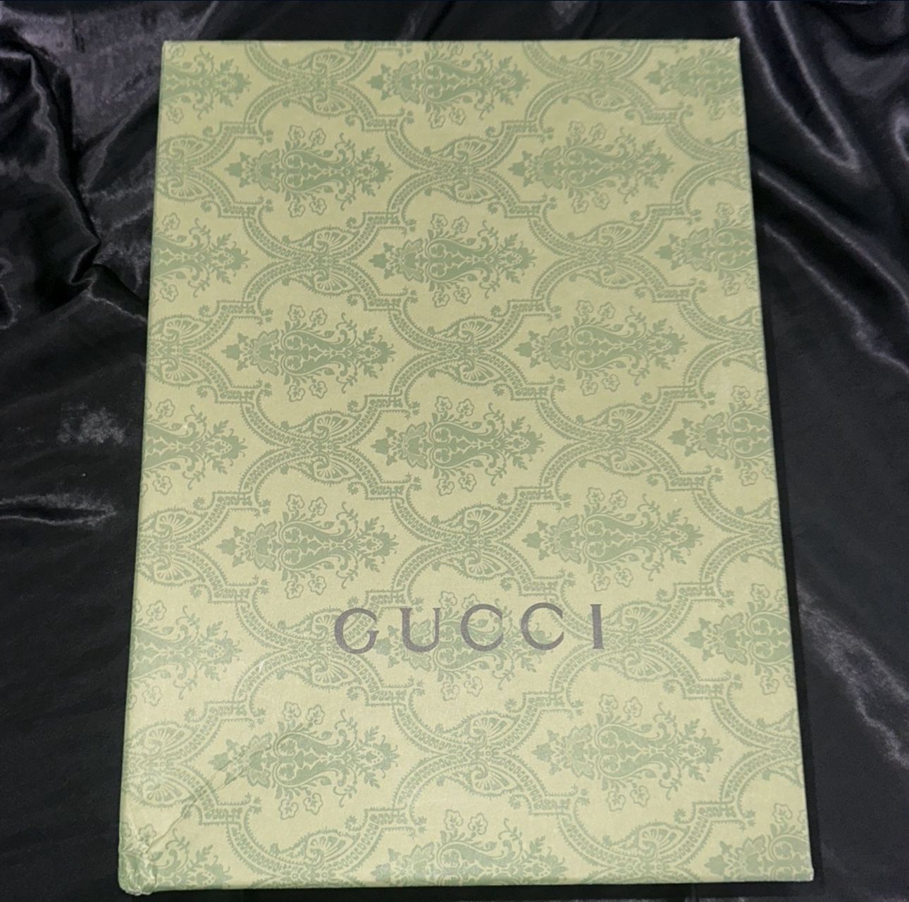 Gucci Shoes Size 44