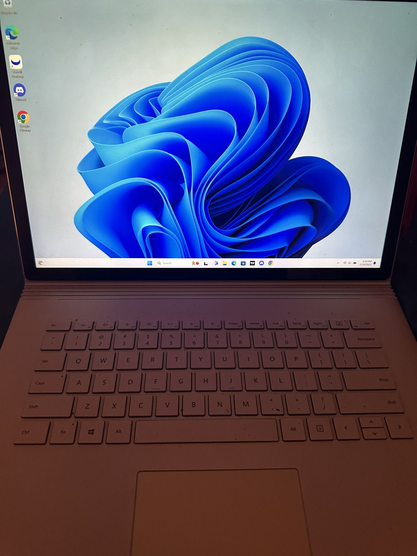 Microsoft Surface Book 3 (Laptop) - i7 - 16gb Ram - 1.5ghz - 512GB HD - Original Price: $2250.00