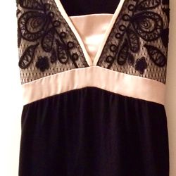 Like New White House Black Market Top Size XS (S)   