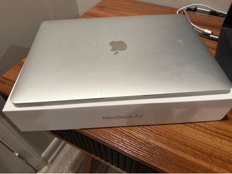 Apple MacBook Air 13in (512GB SSD M1 8GB)