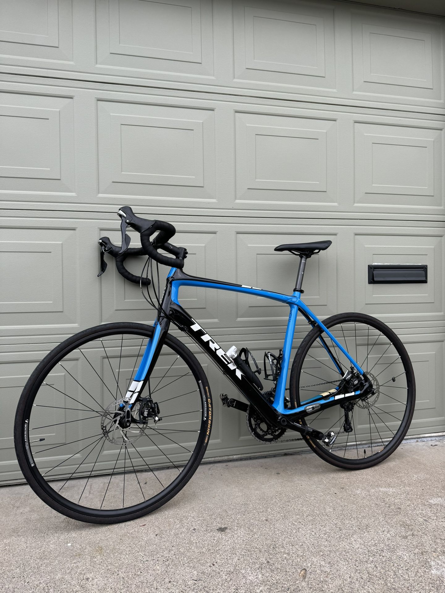 2015 Trek Domane 4.3 Disc Road Bike 