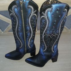 Women's Size 6 1/2 Boots