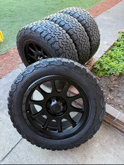 Chevy Silverado o Toyota Tacoma wheels and tires