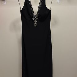 DE LARU COLLECTION Black Formal Dress Size 5/6 Embellished Neckline
