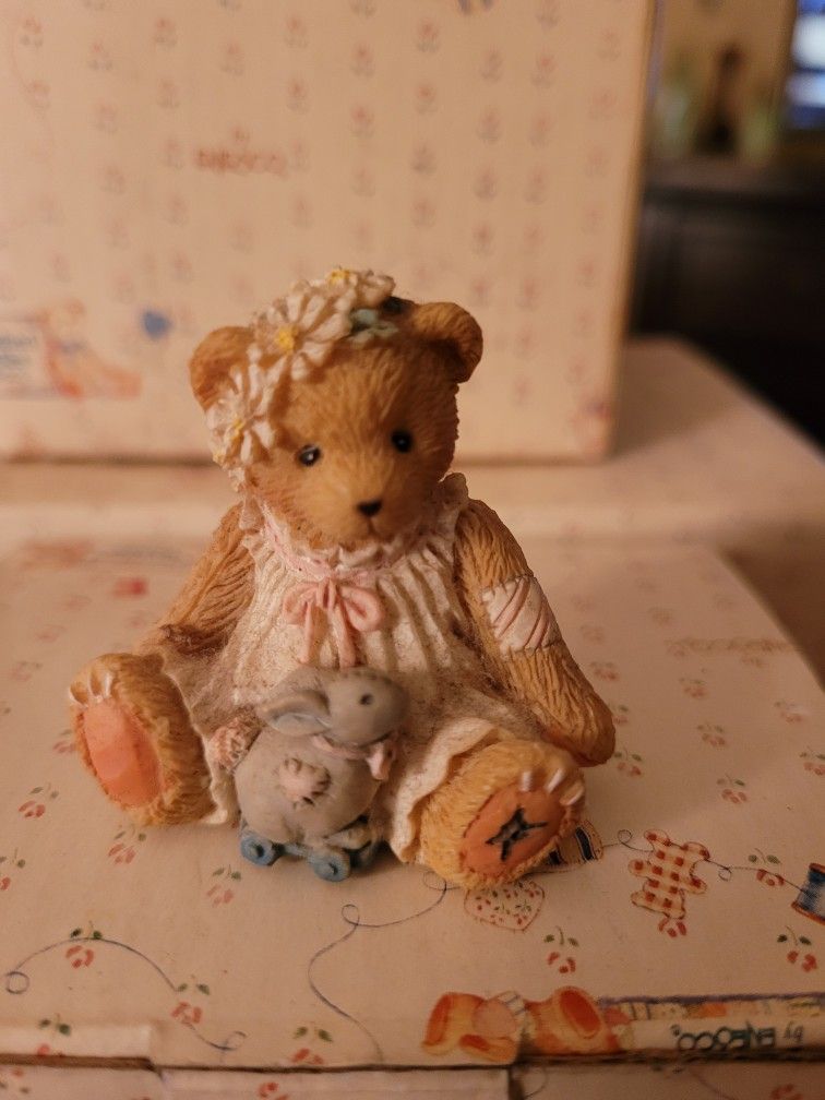 Cherish Teddies (COLLECTIBLES)