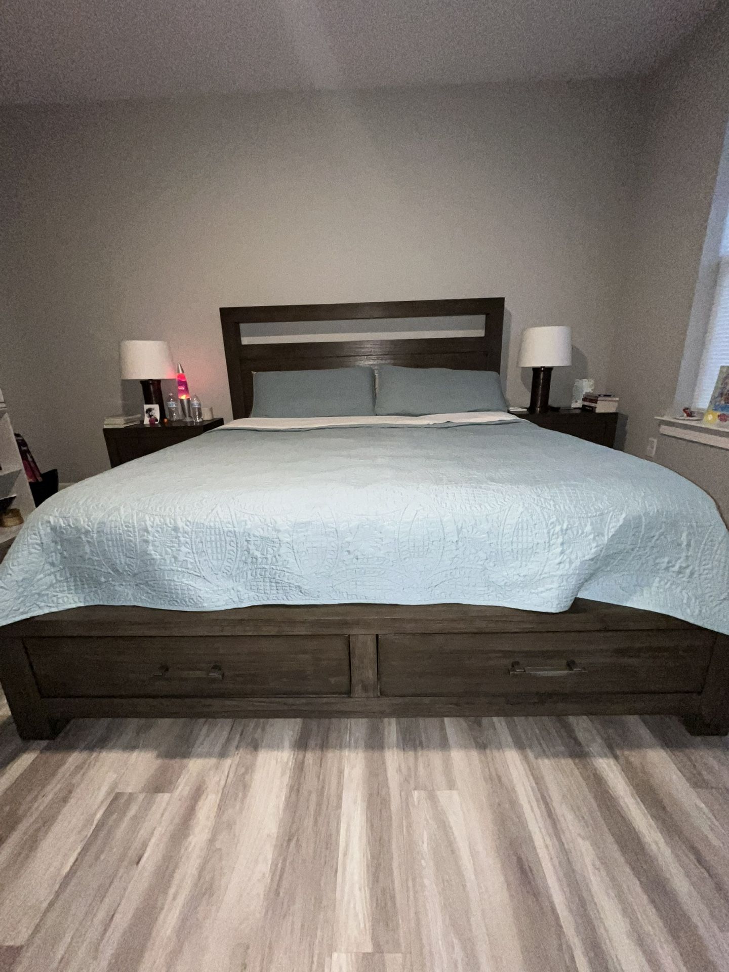 King Size bedroom set. Includes bed with storage drawers, dresser and 2 nightstands.