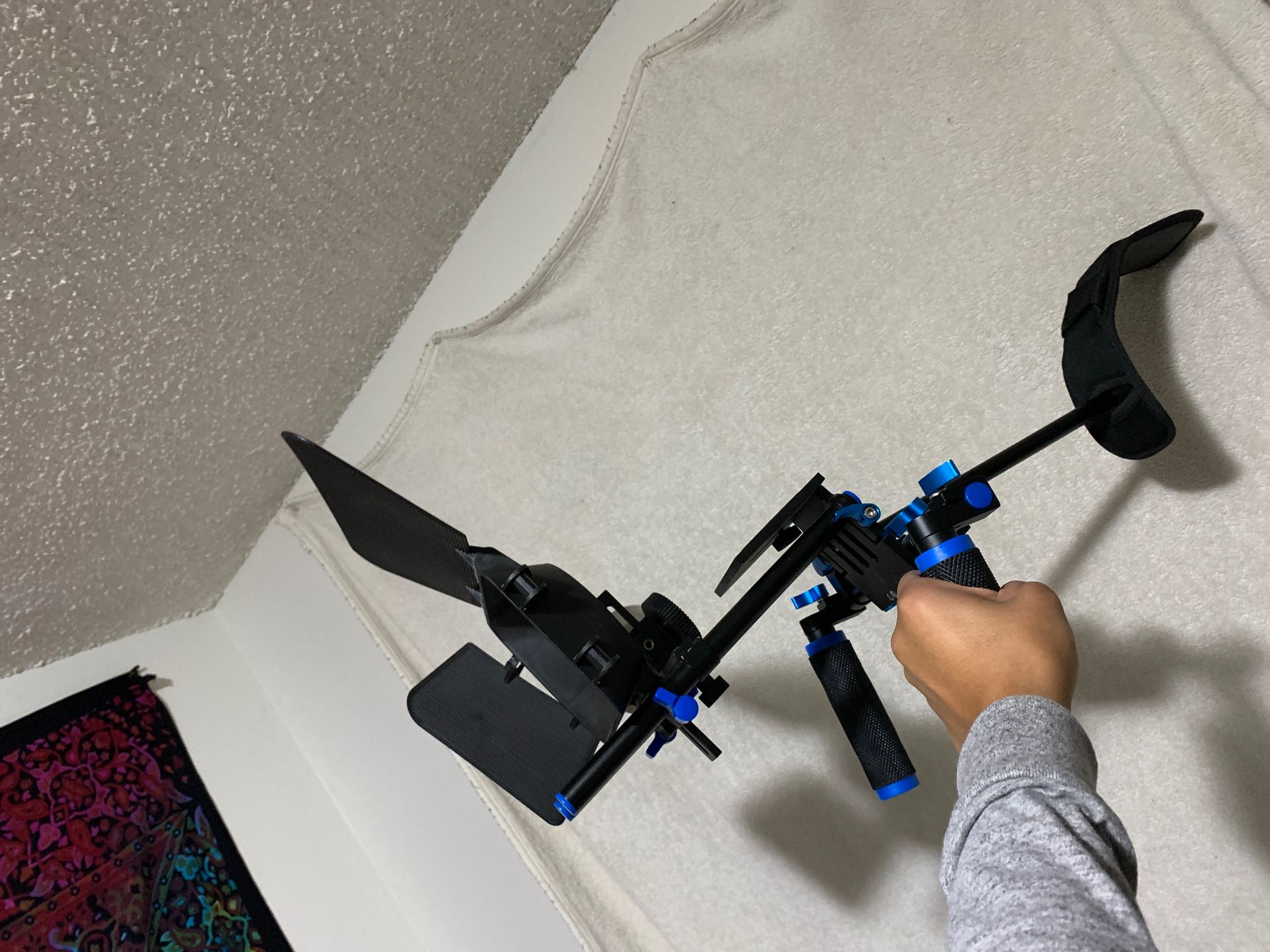 Neewer camera stabilizer