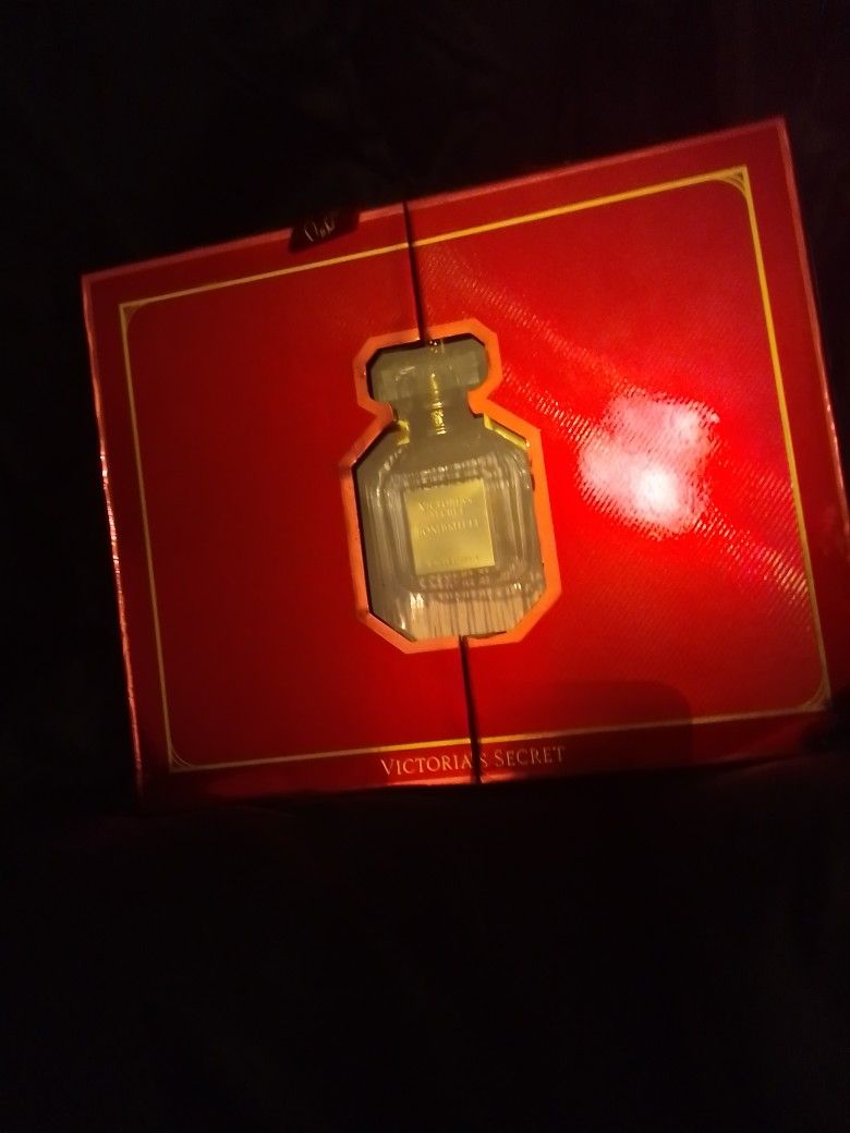 Victoria's Secret "Bombshell" Collection