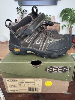 Kids Hiking Boots Keen Size 9