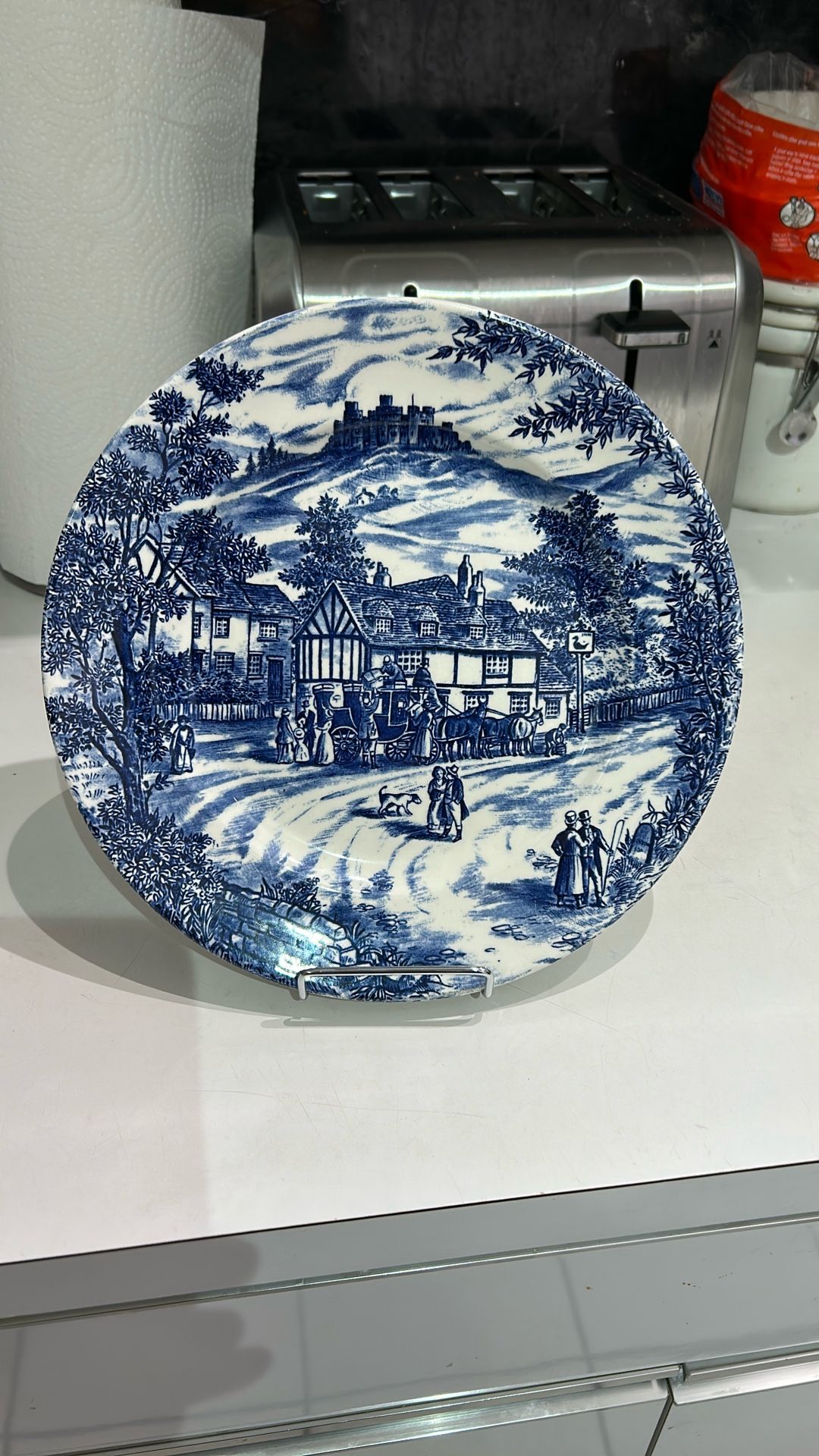 Swan Inn Dinner Plate