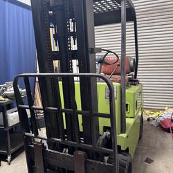 Clark C500-50 forklift