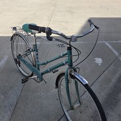 Women’s Schwinn Gateway 700c/28” Hybrid Bike