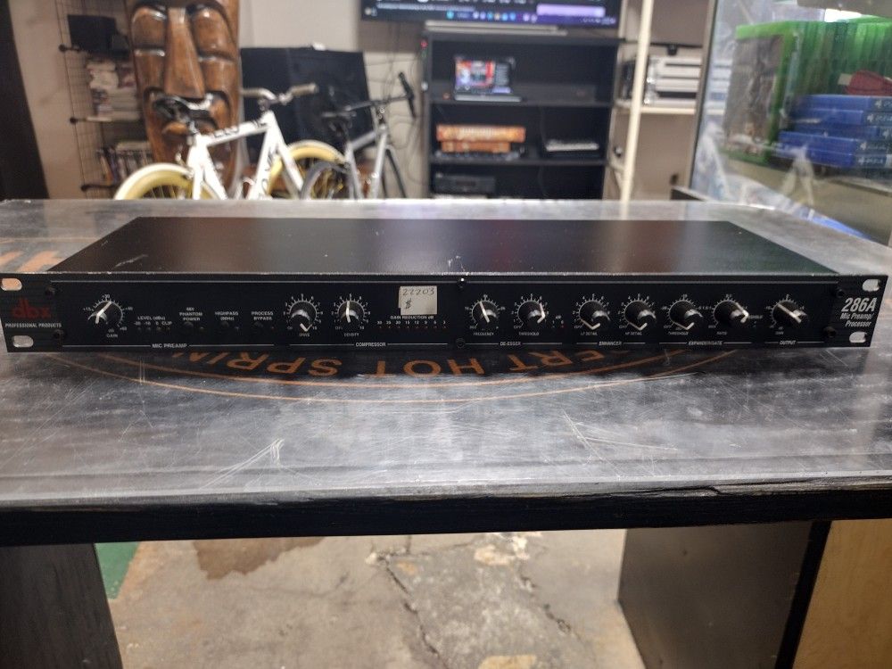 DBX Professional Products Mic Preamp 