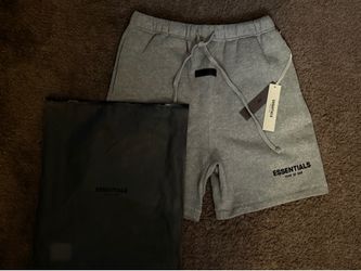 Dark oatmeal essentials fear of god shorts size small