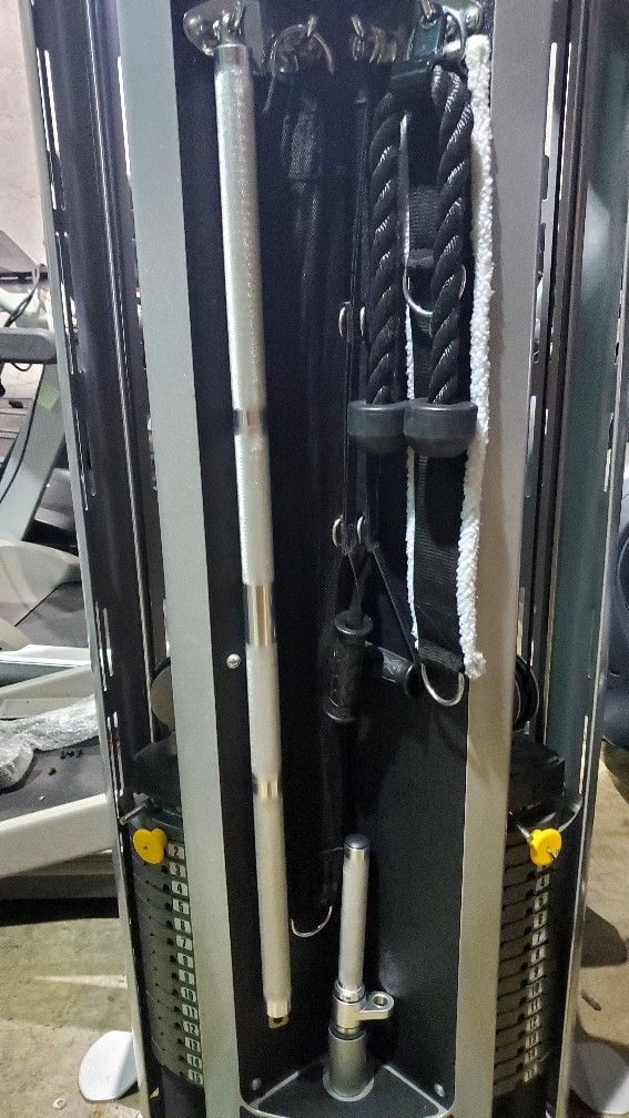 Hoist V6 Personal Pulley Gym Functional Trainer for Sale in Pompano
