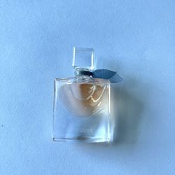 Lancome La Vie Est Belle L'eau de Parfum EDP Perfume 4ml /0.135oz Mini