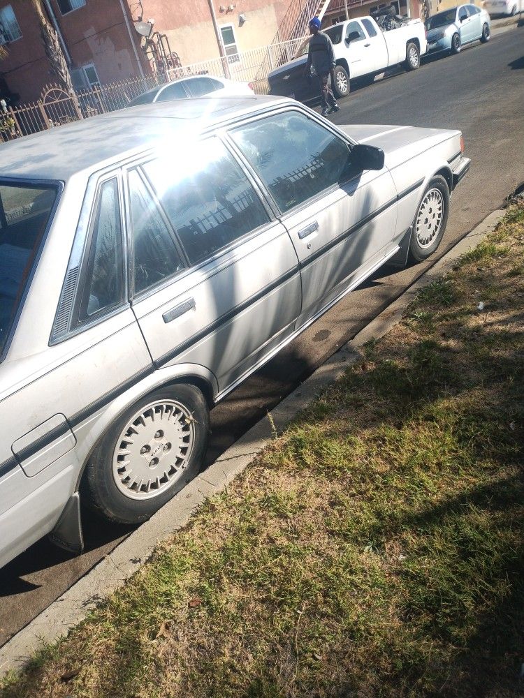 PARTS PARTS PARTS FOR SALE I HAVE THIS TOYOTA CRESSIDA 1986 FOR PARTS GOOD ENGINE END TRANSMISSION GOOD BODY PARTS