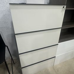 4-Drawer Filing Cabinet 