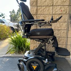 Permobil M3 midwheel Drive With Seat Elevator 