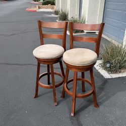 Swievel Bar Stools 