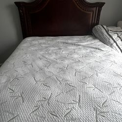 Queen Bed
