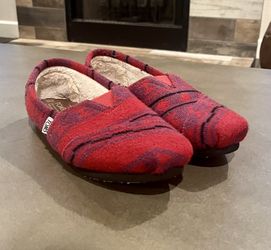 Red Womens’ Toms Size 10W