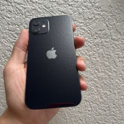 iPhone 12 (unlocked )