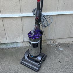 Dyson Vacuum Dc17 Animal 