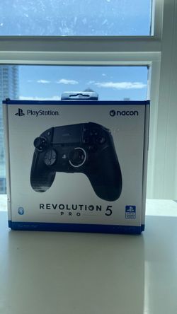 Nacon Revolution 5 Pro for a dual edge