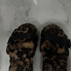 Womens Leopard Ugg Platform Slides   Size 6    New!