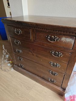 Dresser Free