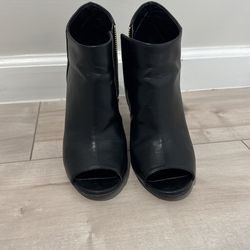Abound Black Leather Booties