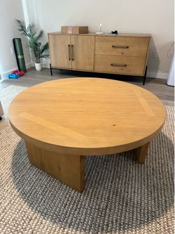 Highland Light Tone Round Coffee Table - City Furniture